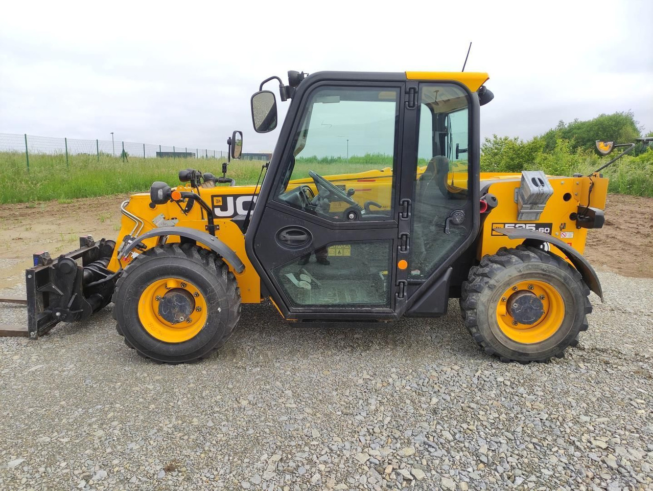 JCB 525-60 Hi Viz - Telescopic handler: picture 1 JCB 525-60 Hi Viz - Telescopic handler: picture 1