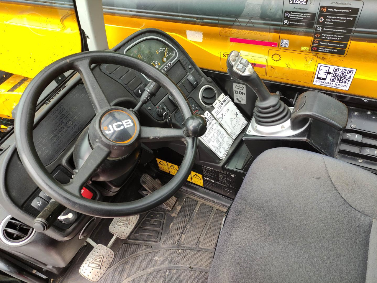 JCB 540V140 Hi Viz - Telescopic handler: picture 5 JCB 540V140 Hi Viz - Telescopic handler: picture 5