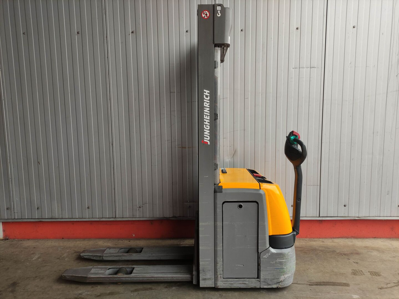 Jungheinrich EJC 214 - Stacker: picture 1 Jungheinrich EJC 214 - Stacker: picture 1