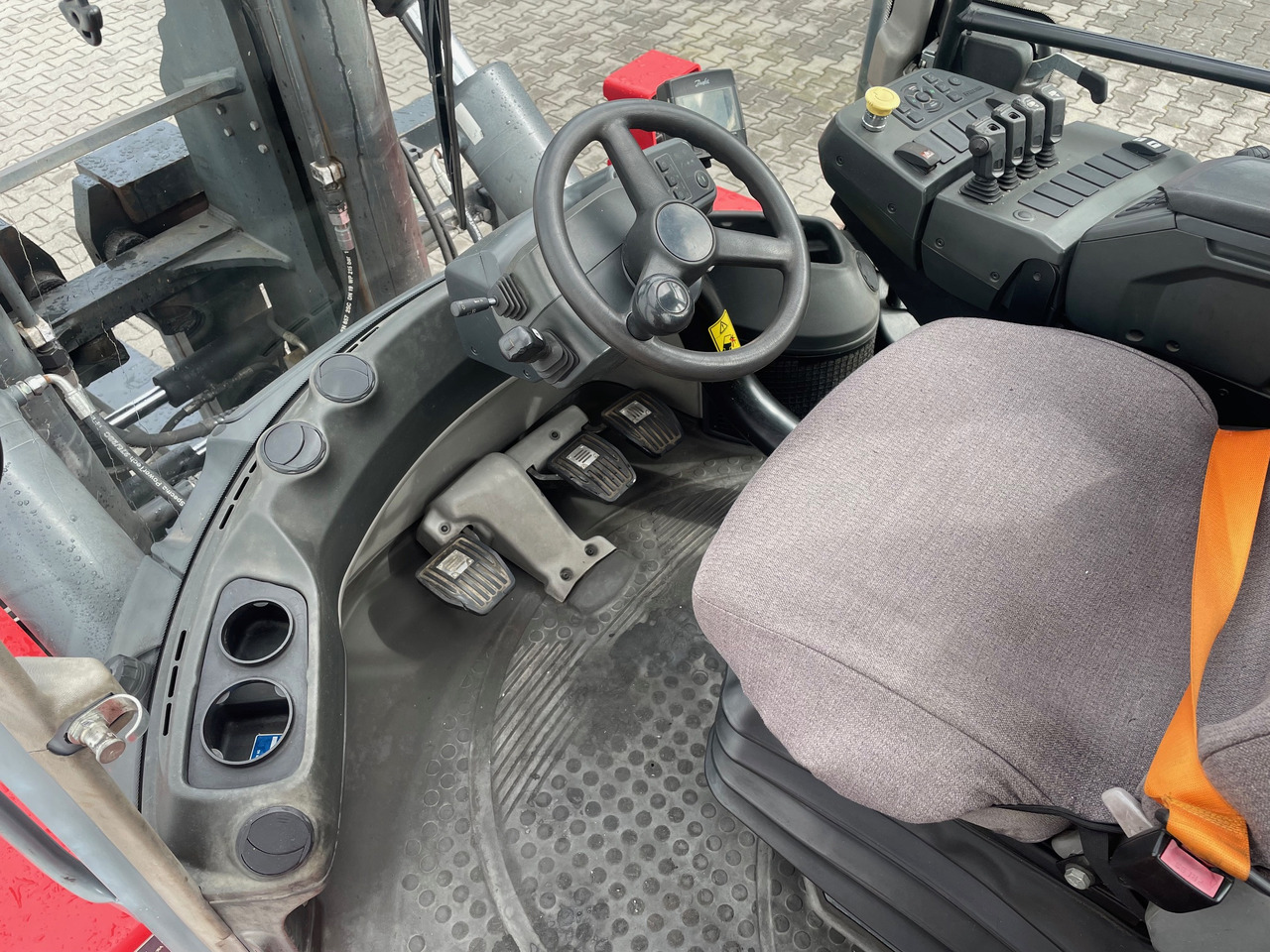 Kalmar DCG160-12 - Container handler: picture 5 Kalmar DCG160-12 - Container handler: picture 5