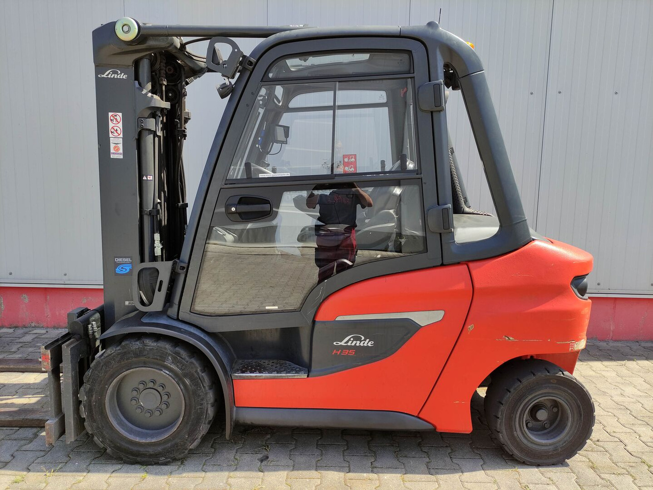 Linde H35D-01-1202 - Diesel forklift: picture 1 Linde H35D-01-1202 - Diesel forklift: picture 1