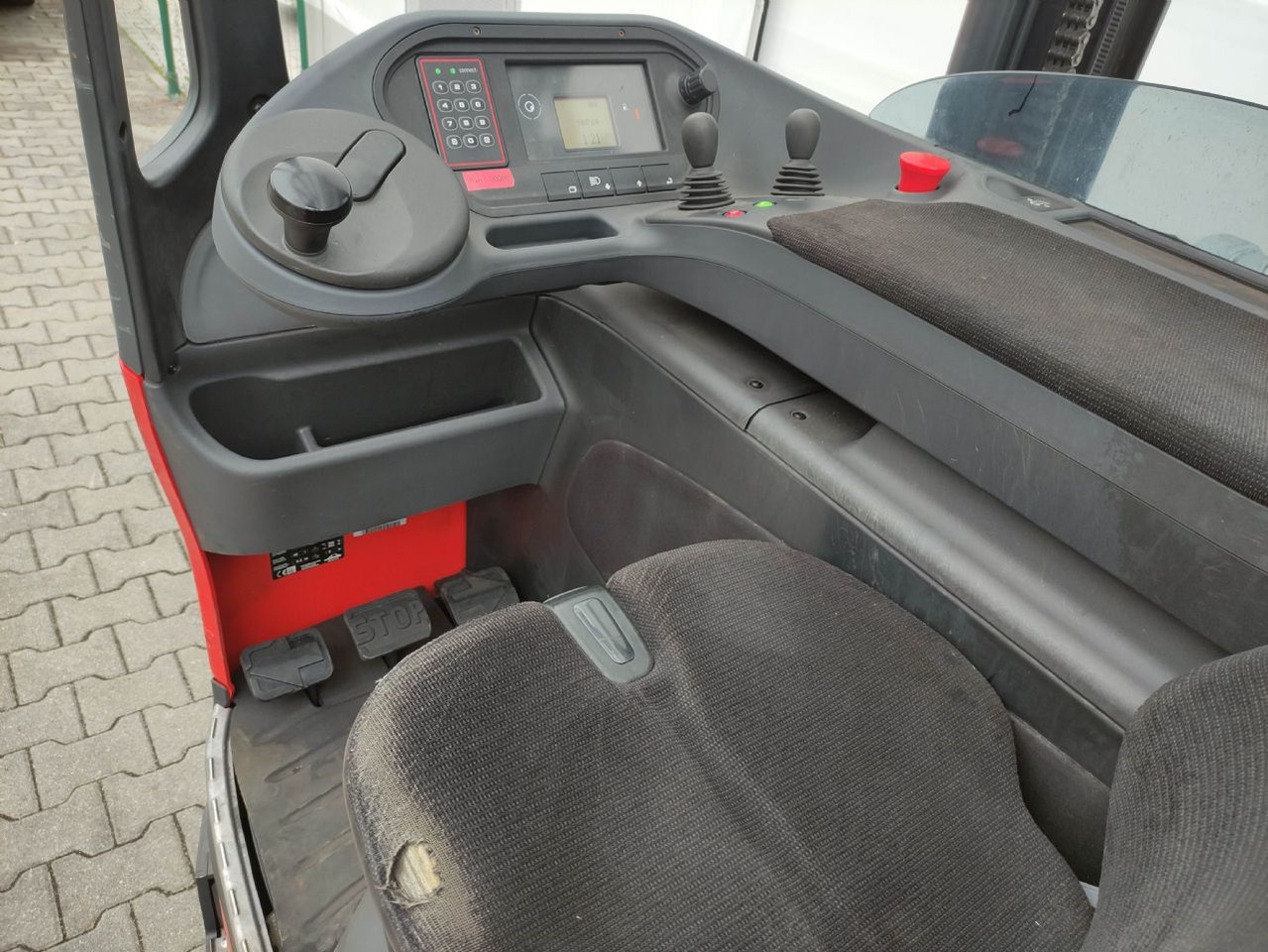 Linde R14G-01-1120 - Reach truck: picture 5 Linde R14G-01-1120 - Reach truck: picture 5