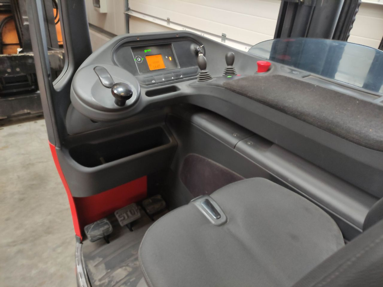 Linde R16-01-1120 - Reach truck: picture 5 Linde R16-01-1120 - Reach truck: picture 5