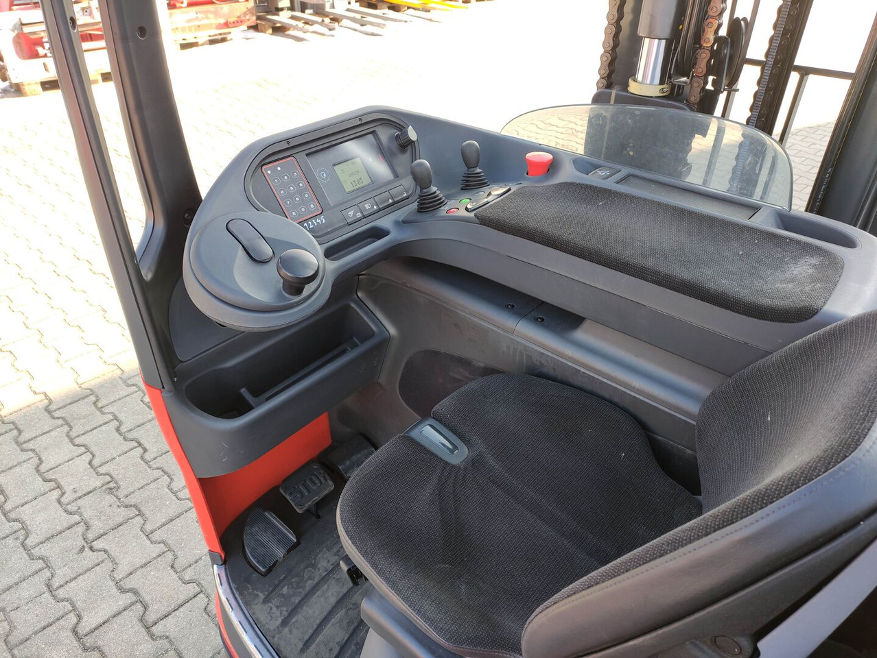 Linde R20-01-1120 - Reach truck: picture 5 Linde R20-01-1120 - Reach truck: picture 5