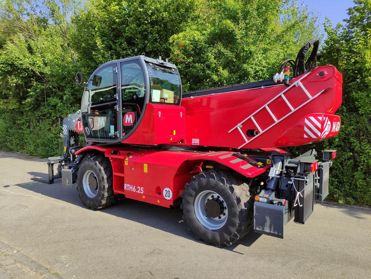 Magni RTH-6.25-360° Rotor - Telescopic handler: picture 3 Magni RTH-6.25-360° Rotor - Telescopic handler: picture 3