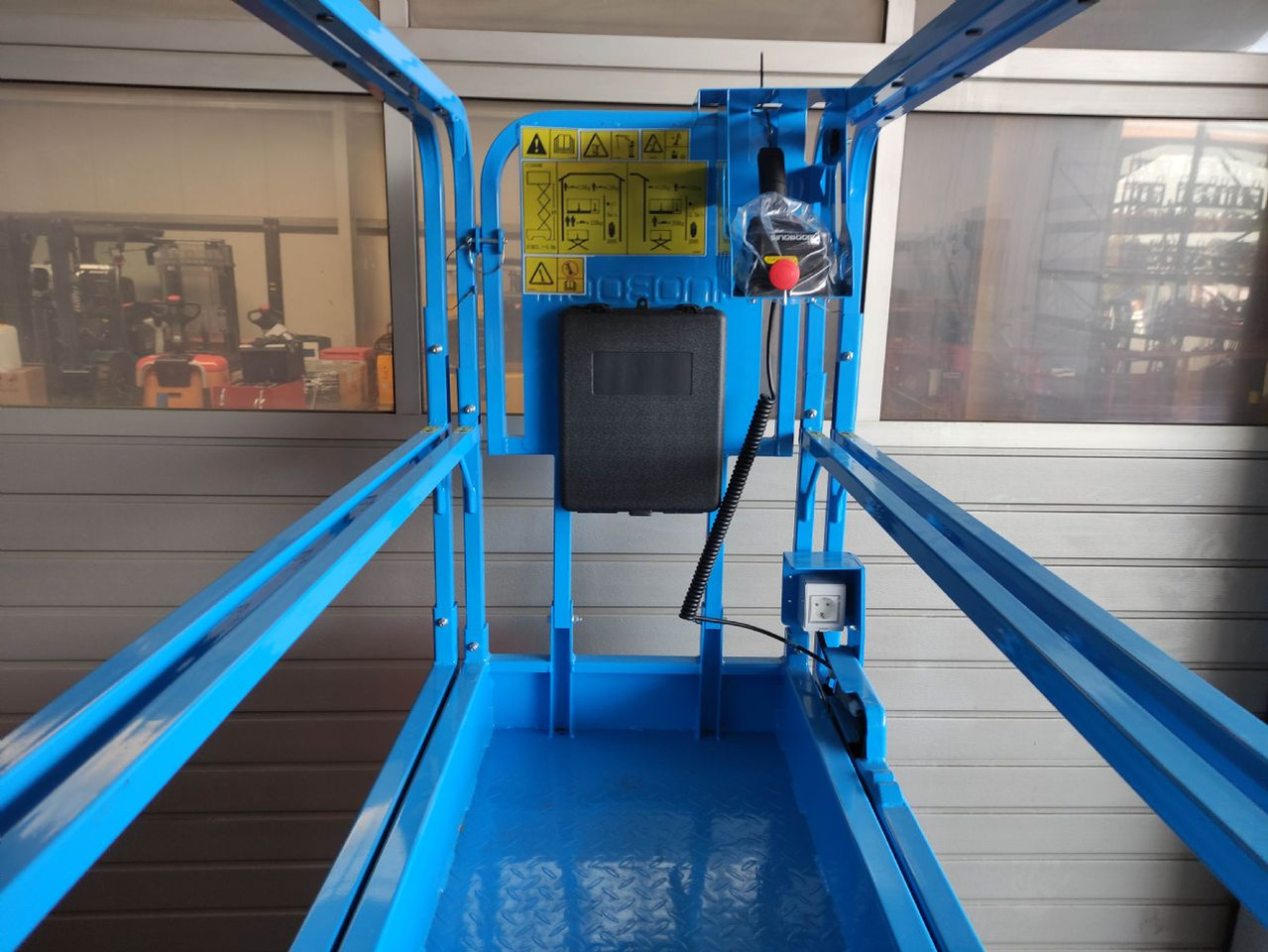 Sinoboom 1932ME/GTJZ0608ME *NEU* - Scissor lift: picture 5 Sinoboom 1932ME/GTJZ0608ME *NEU* - Scissor lift: picture 5