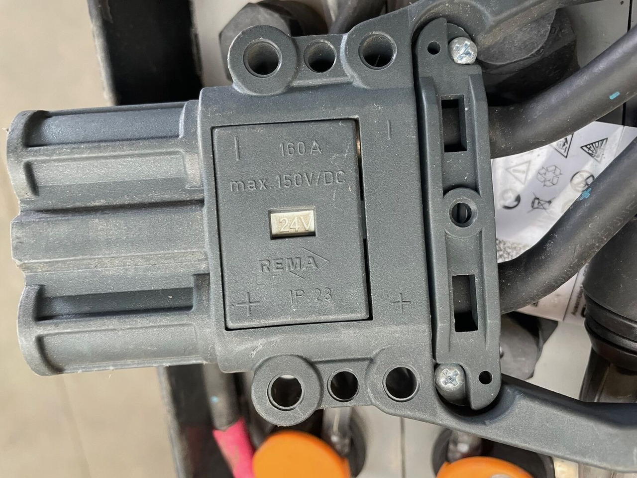 Sunlight I 24 Volt I 3 PzS 375 - Battery for Material handling equipment: picture 4 Sunlight I 24 Volt I 3 PzS 375 - Battery for Material handling equipment: picture 4