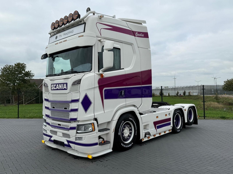 Scania S580 V8 NGS VOLLUCHT, SHOW, LEATHER, RETARDER, LOW MILEAGE, WB 315. - Tractor unit: picture 2 Scania S580 V8 NGS VOLLUCHT, SHOW, LEATHER, RETARDER, LOW MILEAGE, WB 315. - Tractor unit: picture 2