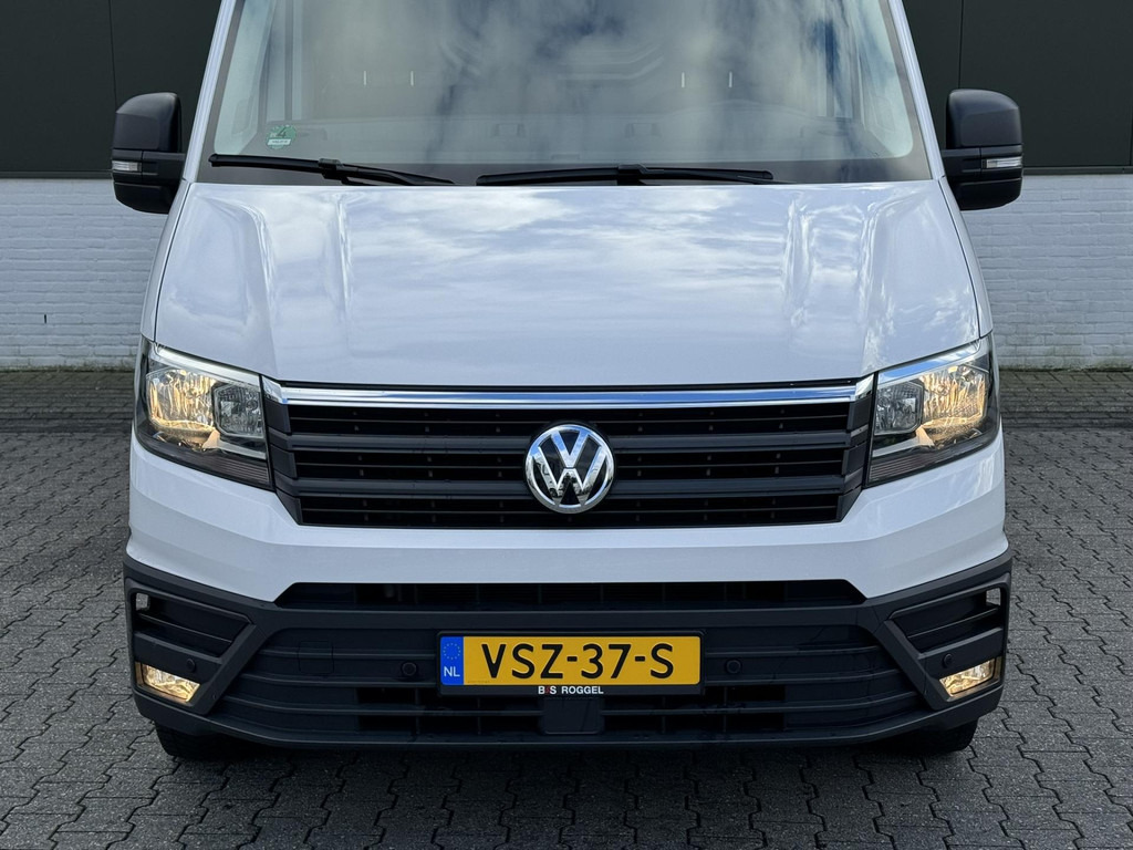 Volkswagen Crafter-30 2.0 TDI L3H3 Highline Carplay DAB Cruise Verwarmde voorruit Trekhaak Lat om Lat - Panel van: picture 4 Volkswagen Crafter-30 2.0 TDI L3H3 Highline Carplay DAB Cruise Verwarmde voorruit Trekhaak Lat om Lat - Panel van: picture 4