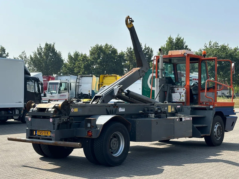 Terberg YT 222 4x2 AJK 30T Haakarm / Weegsysteem / Overdrukcabine / *NL-Kenteken* - Hook lift truck: picture 3 Terberg YT 222 4x2 AJK 30T Haakarm / Weegsysteem / Overdrukcabine / *NL-Kenteken* - Hook lift truck: picture 3