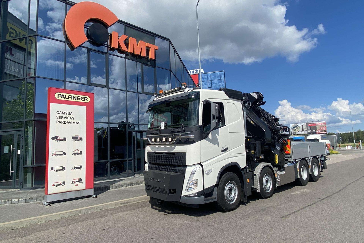 Volvo 8x4 - Crane truck, Dropside/ Flatbed truck: picture 1 Volvo 8x4 - Crane truck, Dropside/ Flatbed truck: picture 1