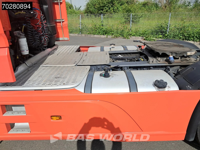 Tractor unit DAF XF 530 4X2 SSC Retarder 2x Tanks Standklima Navi ACC LED: picture 15