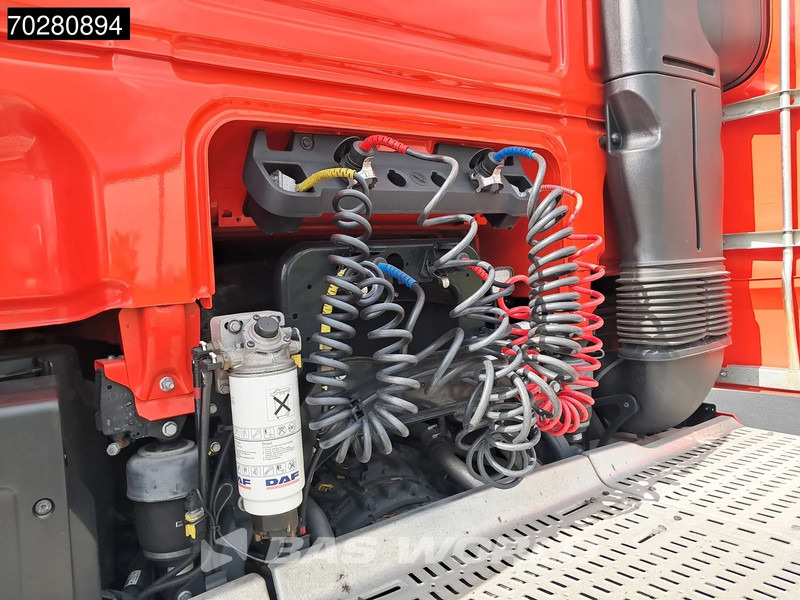Tractor unit DAF XF 530 4X2 SSC Retarder 2x Tanks Standklima Navi ACC LED: picture 13