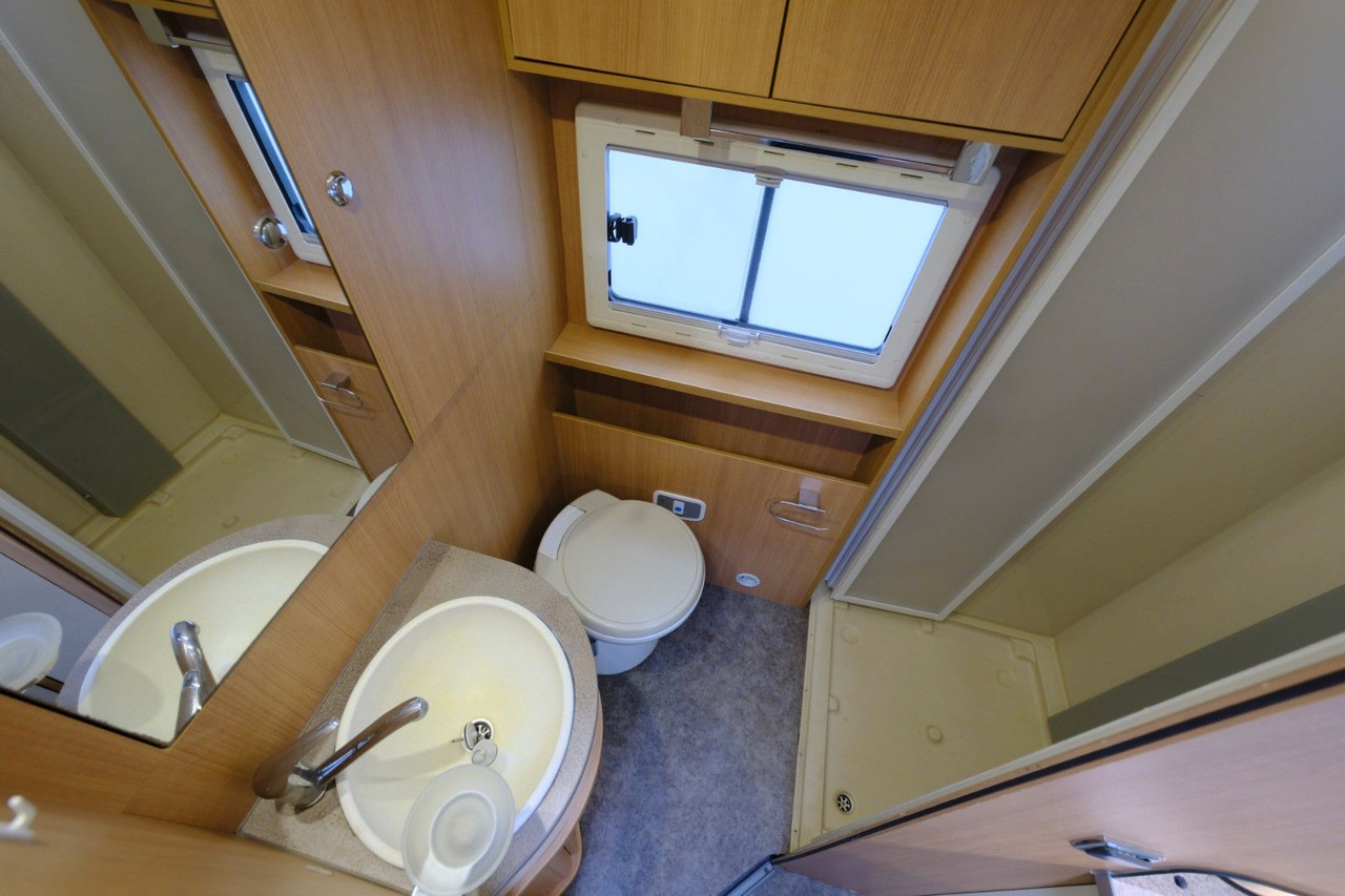 Semi-integrated motorhome Chausson Flash 10/1.Hand/Hubbett/Klima/Solar/Markise: picture 17