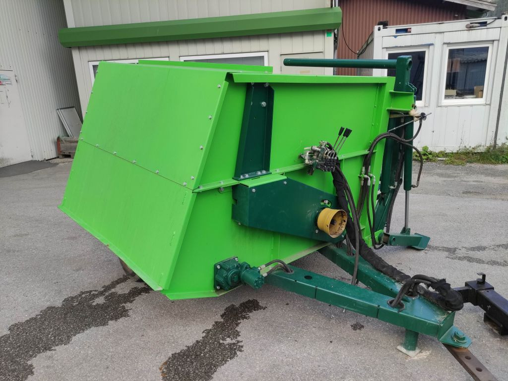 Eigenbau Rundballenauflöser (15577) - Straw shredder: picture 3 Eigenbau Rundballenauflöser (15577) - Straw shredder: picture 3