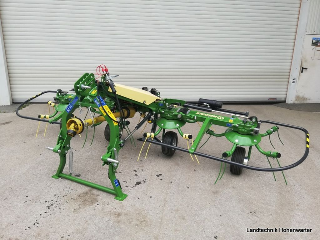 Krone Vendro 420 Highland (20870) - Tedder/ Rake: picture 5 Krone Vendro 420 Highland (20870) - Tedder/ Rake: picture 5