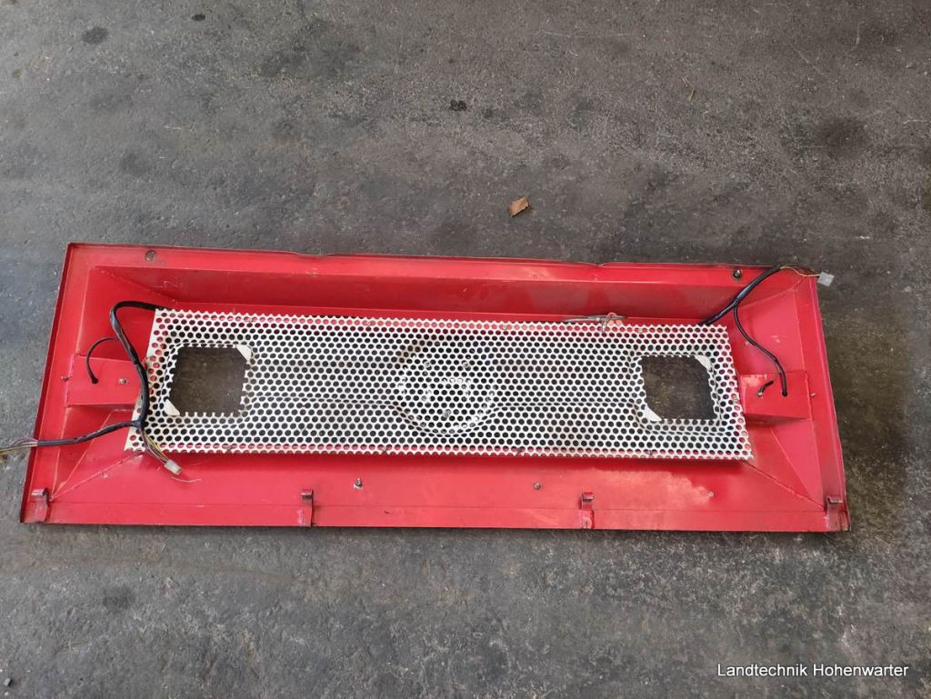 Lindner Motorhaube zu T 3500 (15678) - Hood for Truck: picture 3 Lindner Motorhaube zu T 3500 (15678) - Hood for Truck: picture 3