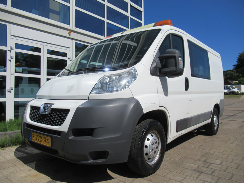 Peugeot Boxer 330 2.2 HDI 96KW L1H P+ DOKA Dubbelcabine AIRCO - Small van, Combi van: picture 4 Peugeot Boxer 330 2.2 HDI 96KW L1H P+ DOKA Dubbelcabine AIRCO - Small van, Combi van: picture 4