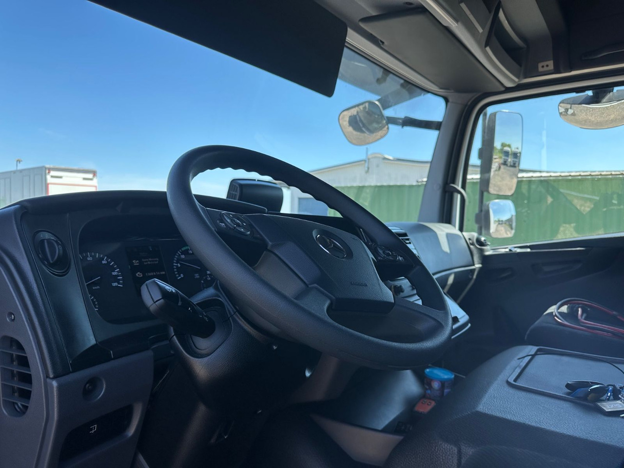 Autotransporter truck Mercedes-Benz Atego 1024 Flachzug 2-Bett Winde VDI2700: picture 12