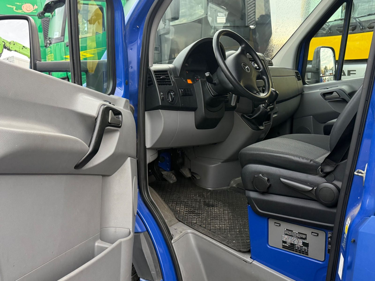 Box van Mercedes-Benz Sprinter II 513 cdi Koffer, Lbw, Ahk, Winde: picture 18