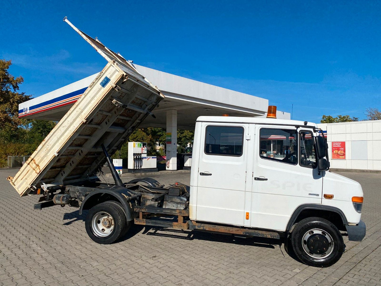 Mercedes-Benz VARIO 816D Doka 3 Seiten Kipper Meiller - Tipper van, Combi van: picture 1 Mercedes-Benz VARIO 816D Doka 3 Seiten Kipper Meiller - Tipper van, Combi van: picture 1