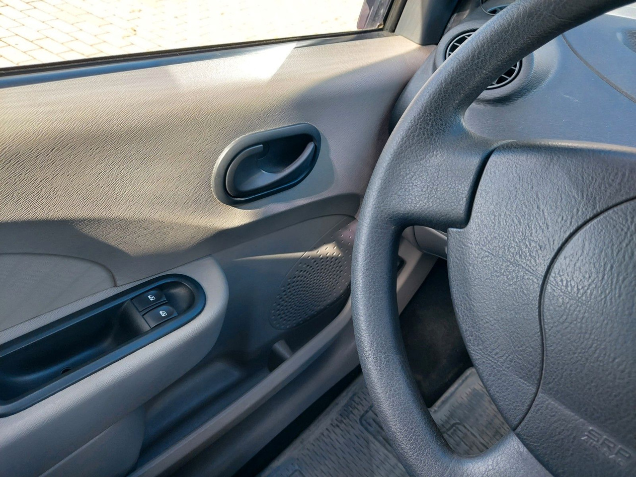 Car Renault Twingo Authentique DAB nur 37000km: picture 12