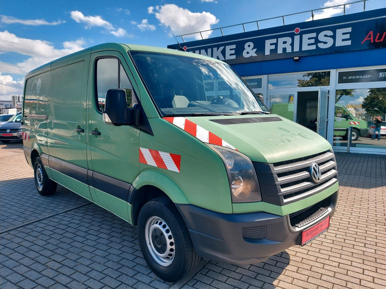 Volkswagen Crafter Kasten 35 mittel L2H1 Klima Standheiz. - Passenger van: picture 1 Volkswagen Crafter Kasten 35 mittel L2H1 Klima Standheiz. - Passenger van: picture 1