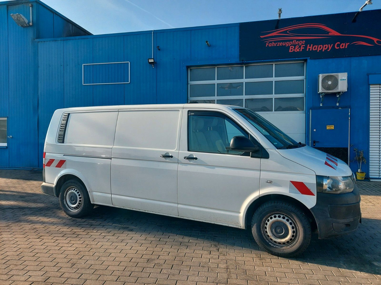 Volkswagen T5 Transporter Kasten Kombi lang 4Motion - Passenger van: picture 1 Volkswagen T5 Transporter Kasten Kombi lang 4Motion - Passenger van: picture 1