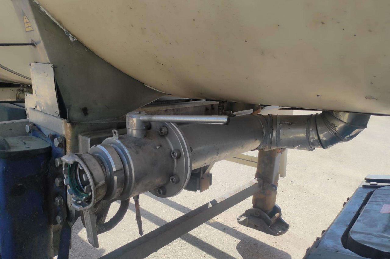 Tank semi-trailer Farcinox FX-3-11: picture 10