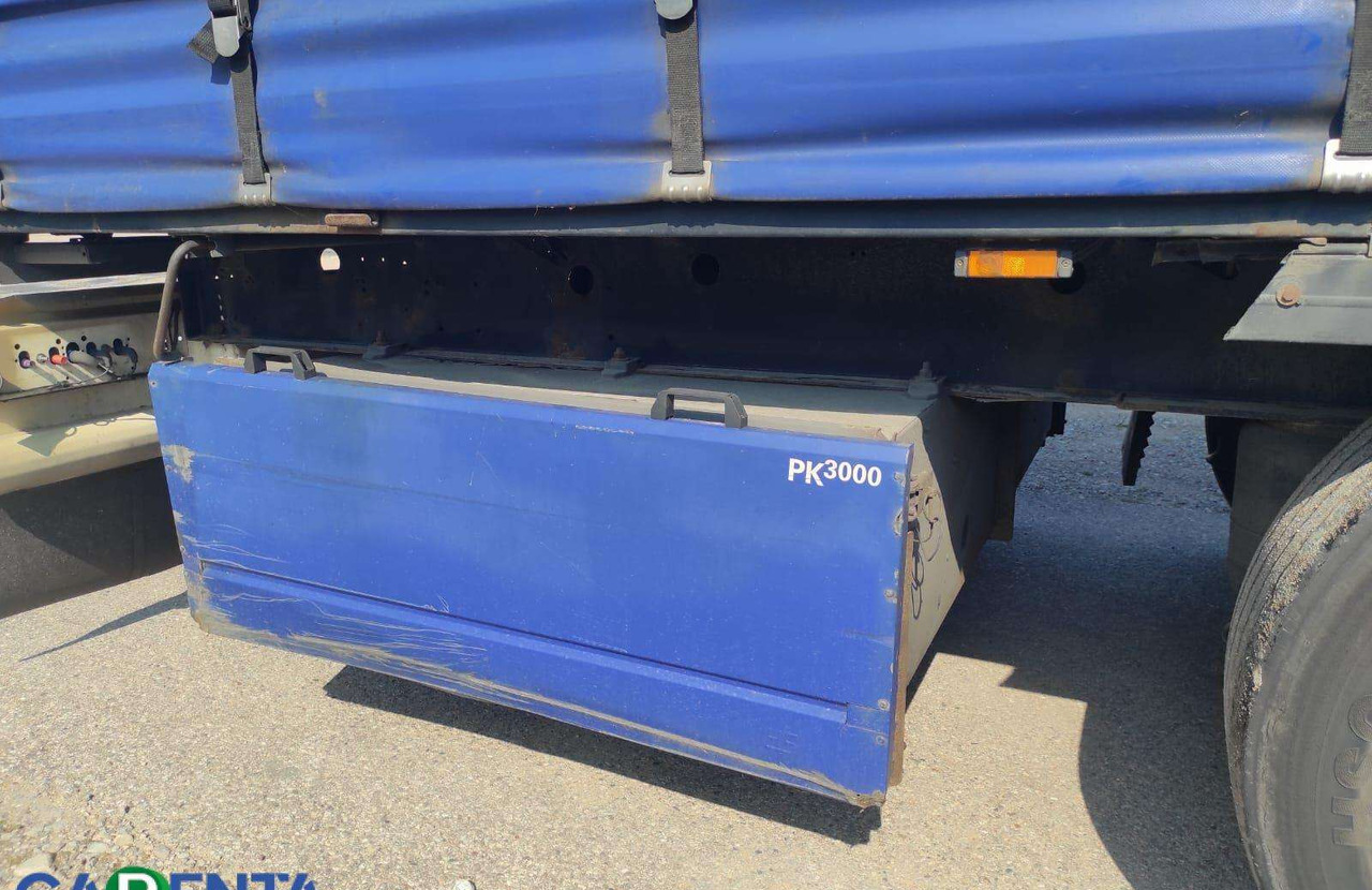 Curtainsider semi-trailer Krone S D: picture 7