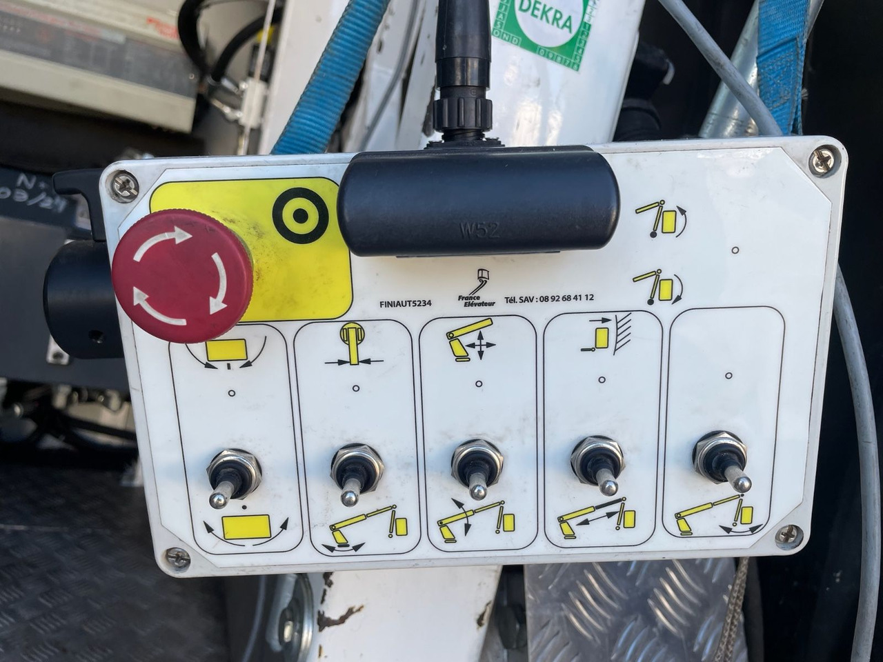 Truck mounted aerial platform Iveco Daily 50C18 Hubsteiger/FRANCE-ELEVATEUR/17m/968h: picture 11