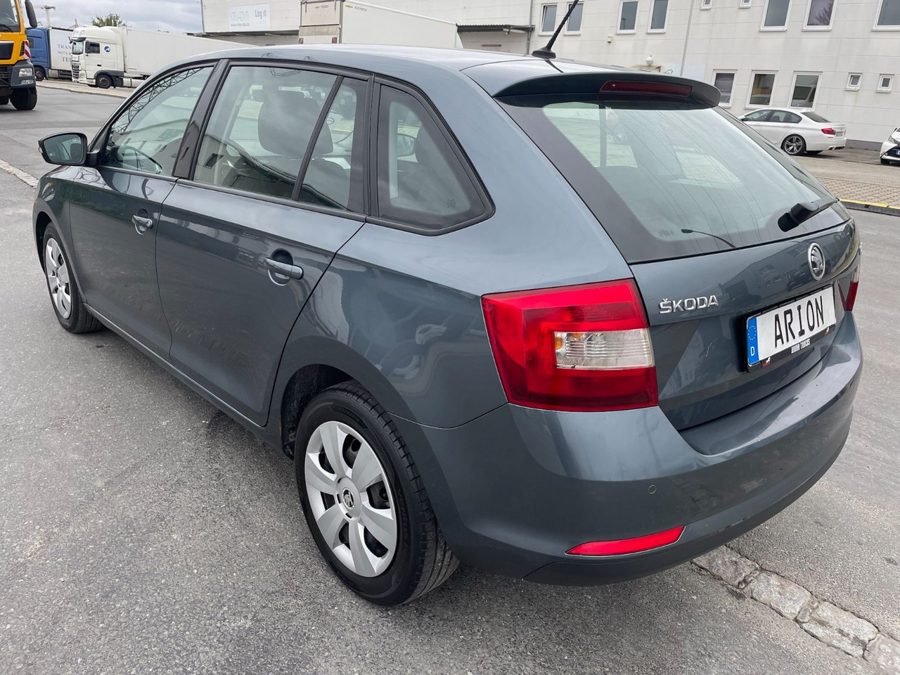 Skoda Rapid Spaceback Ambition - Station wagon: picture 4 Skoda Rapid Spaceback Ambition - Station wagon: picture 4