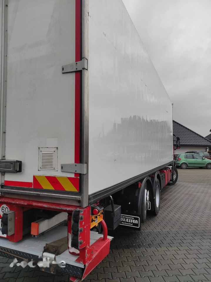Refrigerator truck Scania P 320: picture 9