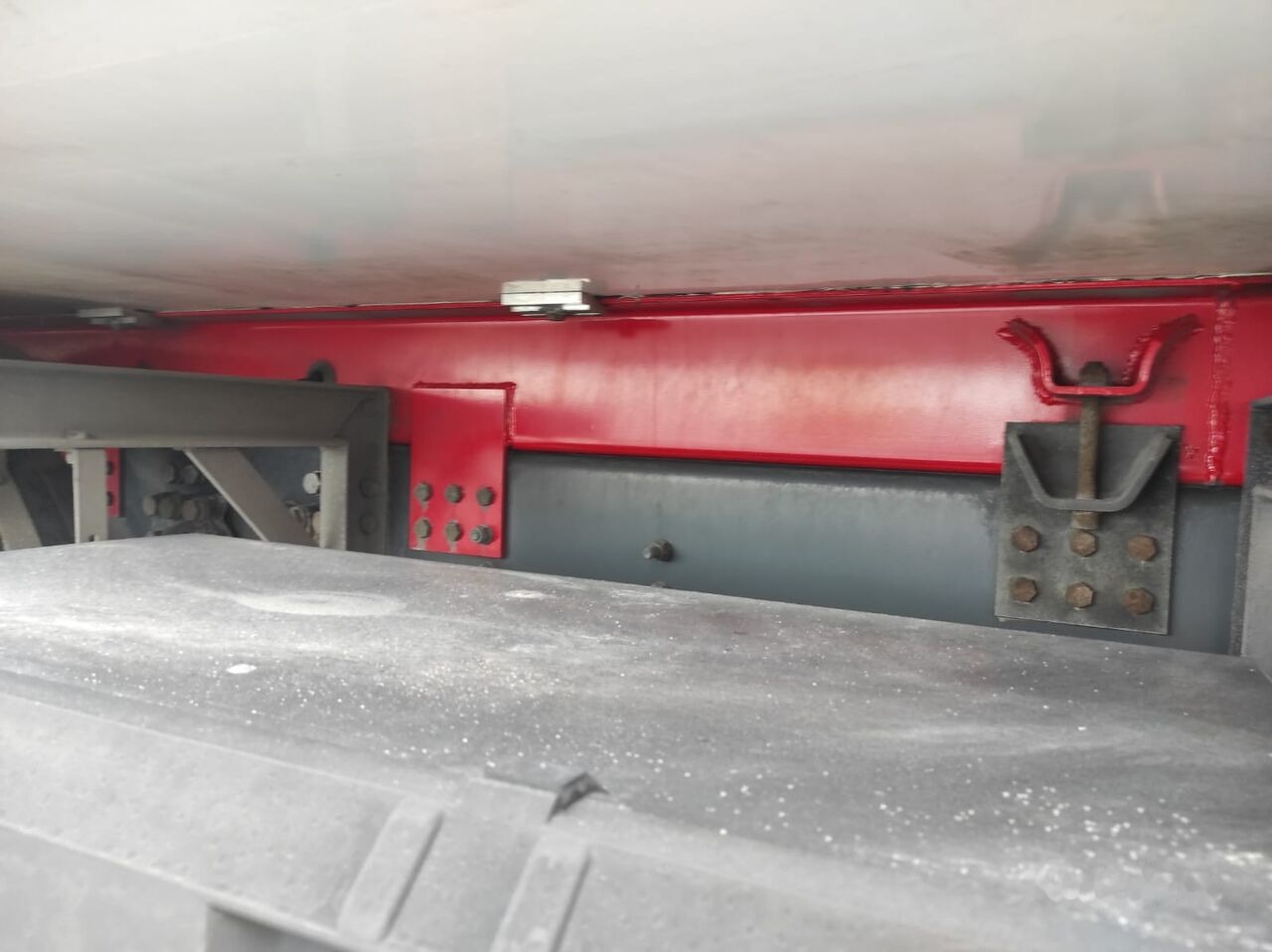 Refrigerator truck Scania P 320: picture 15