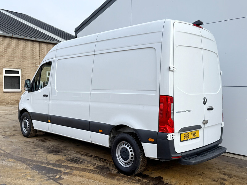 Mercedes-Benz eSprinter 112 L2H2 100% Elektrisch 55kWh 168km WLTP 80kw Snelladen Climate Control Camera Stoelverwarming - Panel van, Electric van: picture 2 Mercedes-Benz eSprinter 112 L2H2 100% Elektrisch 55kWh 168km WLTP 80kw Snelladen Climate Control Camera Stoelverwarming - Panel van, Electric van: picture 2