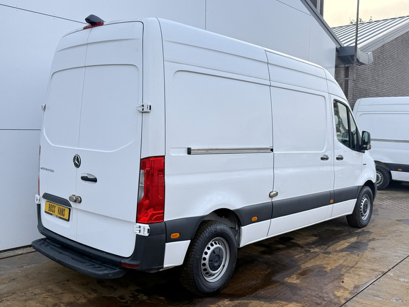 Mercedes-Benz eSprinter 112 L2H2 100% Elektrisch 55kWh 168km WLTP 80kw Snelladen Climate Control Camera Stoelverwarming - Panel van, Electric van: picture 3 Mercedes-Benz eSprinter 112 L2H2 100% Elektrisch 55kWh 168km WLTP 80kw Snelladen Climate Control Camera Stoelverwarming - Panel van, Electric van: picture 3