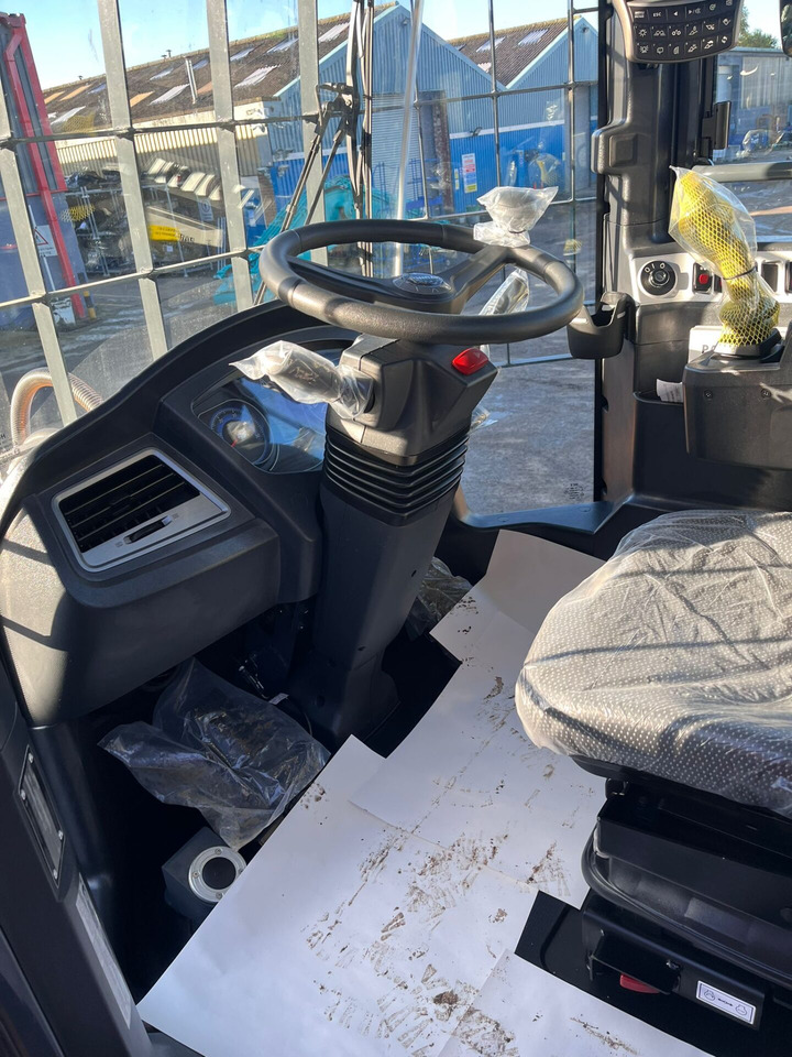 Wheel loader Hyundai HL960AHDXT: picture 12 Wheel loader Hyundai HL960AHDXT: picture 12