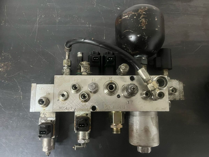 Liebherr - Valve: picture 1 Liebherr - Valve: picture 1