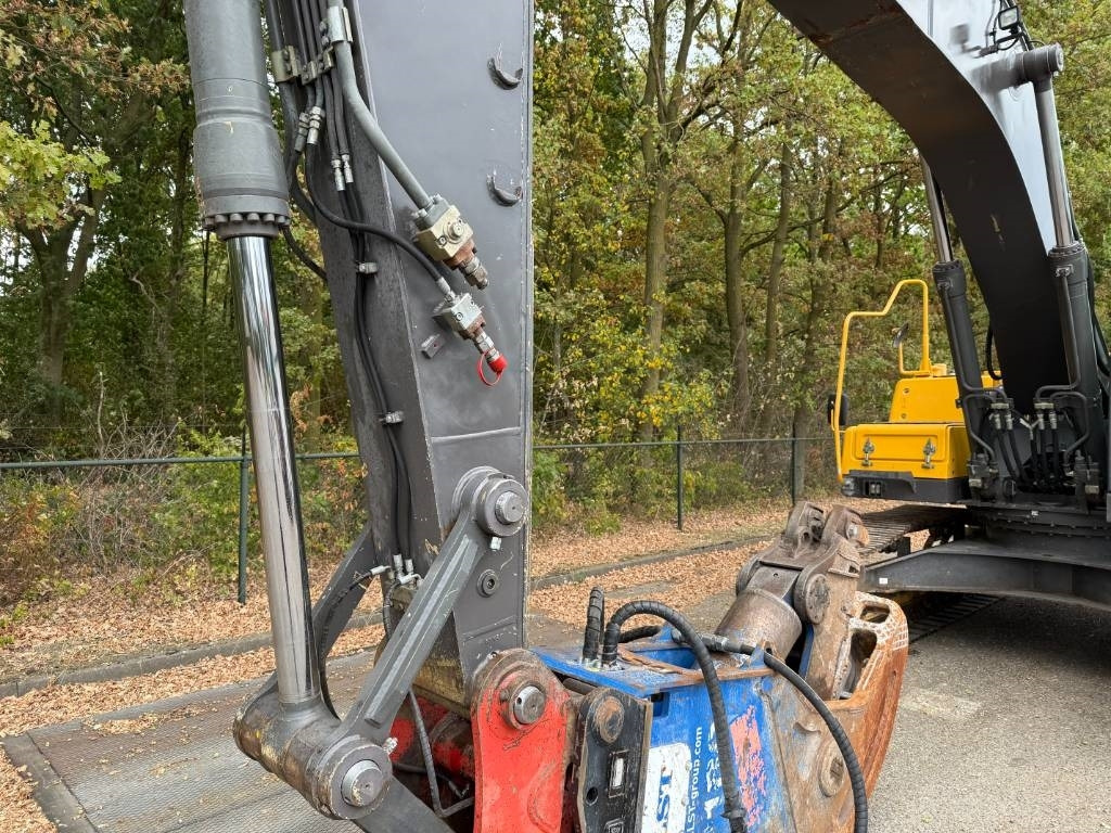 Crawler excavator Volvo EC 240 C N L: picture 34