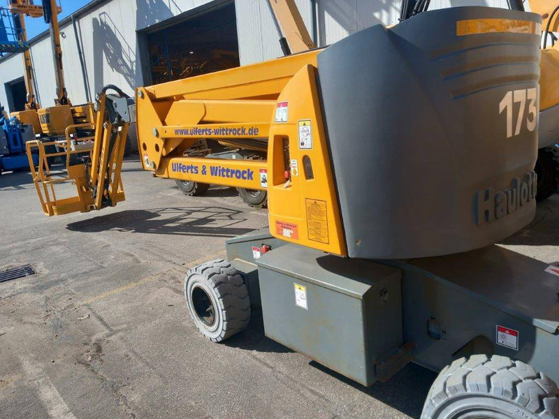 Haulotte HA 15 IP - Articulated boom: picture 4 Haulotte HA 15 IP - Articulated boom: picture 4