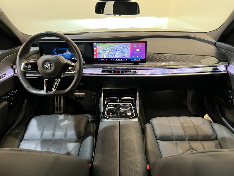 BMW i7 xDrive60 106 kWh / M Sportpakket / Panoramadak / Bowers & Wilkins / 11.600 KM !! - Sedan: picture 2 BMW i7 xDrive60 106 kWh / M Sportpakket / Panoramadak / Bowers & Wilkins / 11.600 KM !! - Sedan: picture 2