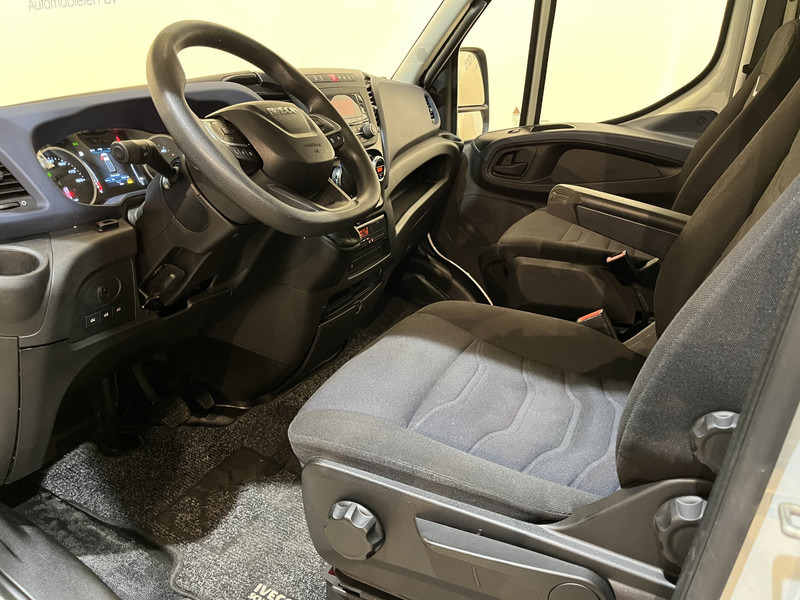 Iveco 70C18 3.0 Automaat Bakwagen / Dhollandia Laadklep / Euro 6 / Luchtvering / Airco / Camera / Cruise Control - Box truck: picture 5 Iveco 70C18 3.0 Automaat Bakwagen / Dhollandia Laadklep / Euro 6 / Luchtvering / Airco / Camera / Cruise Control - Box truck: picture 5