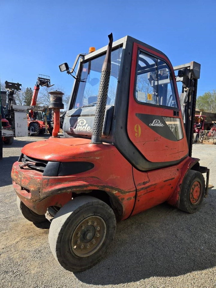 Linde H 40 D-04 - Diesel forklift: picture 4 Linde H 40 D-04 - Diesel forklift: picture 4