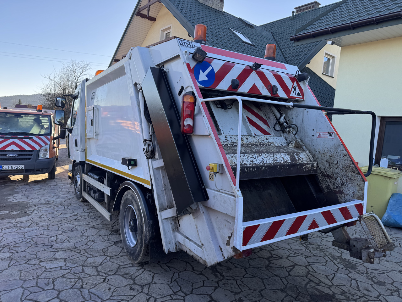 Garbage truck for transportation of garbage Renault Midlum 180 DXi: picture 7