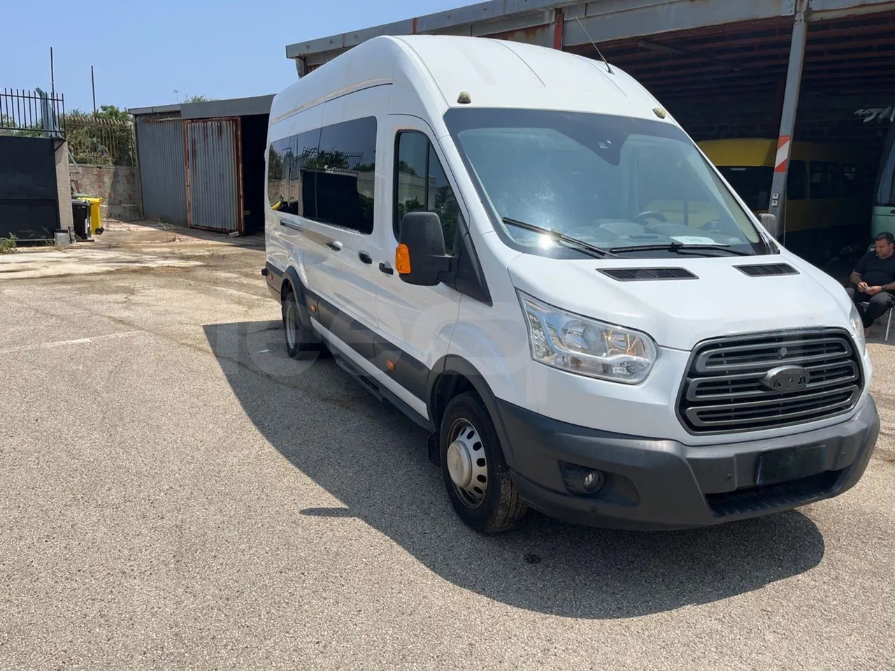 Ford Transit - Minibus, Passenger van: picture 1 Ford Transit - Minibus, Passenger van: picture 1