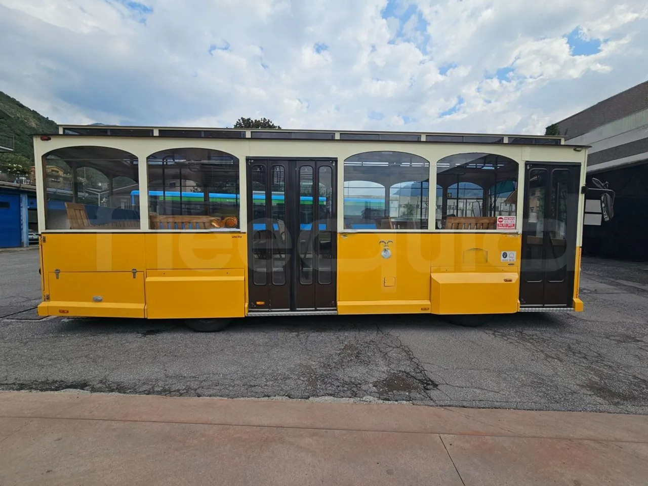 Leasing of  Man 11.220 Man 11.220: picture 13