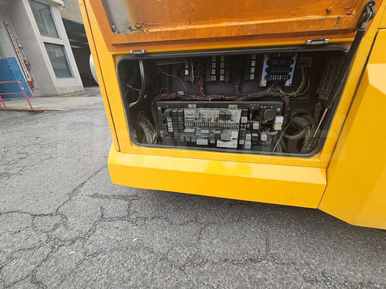 Leasing of  Man 11.220 Man 11.220: picture 17