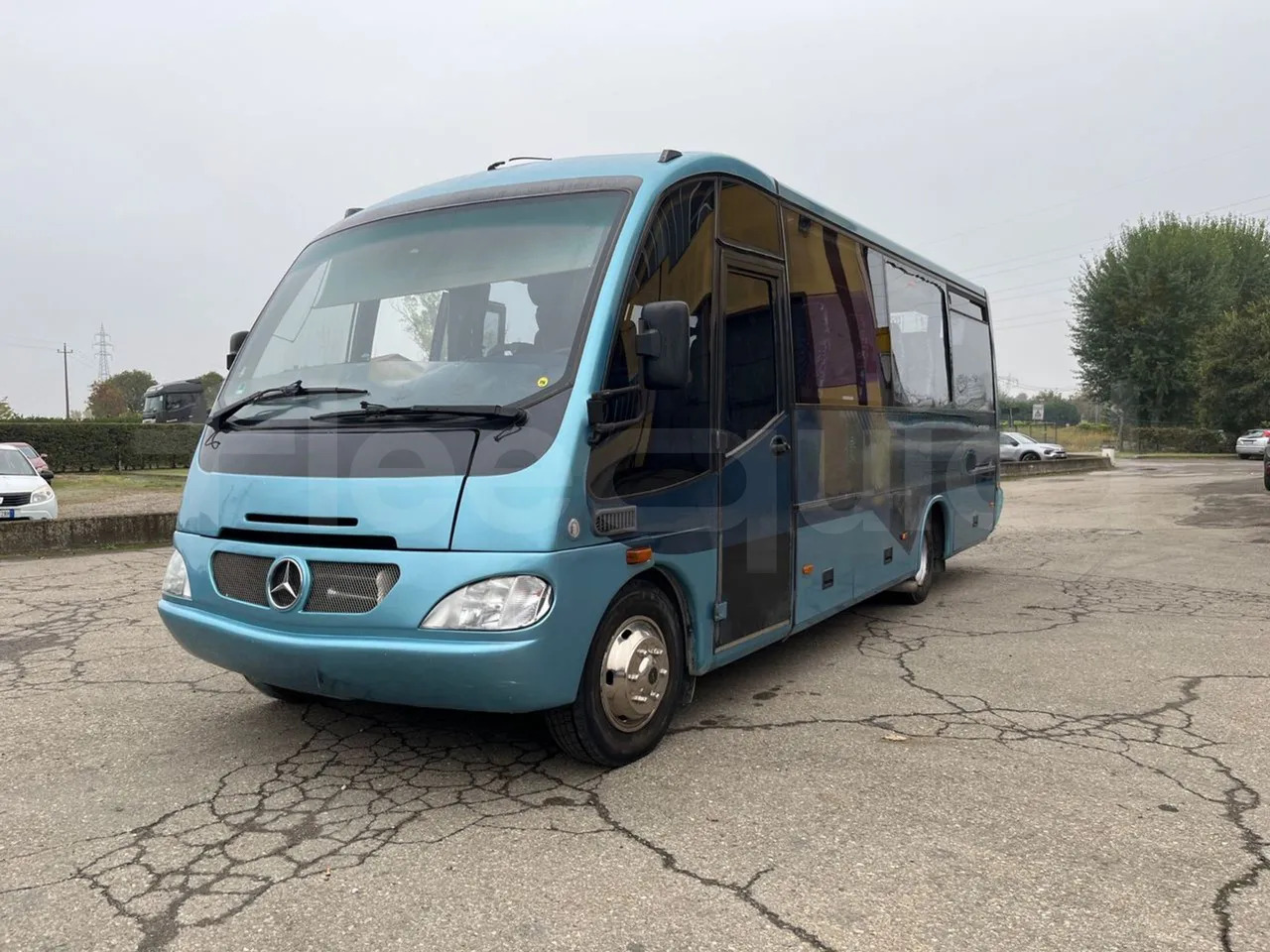 Mercedes-Benz Beluga - Coach: picture 4 Mercedes-Benz Beluga - Coach: picture 4