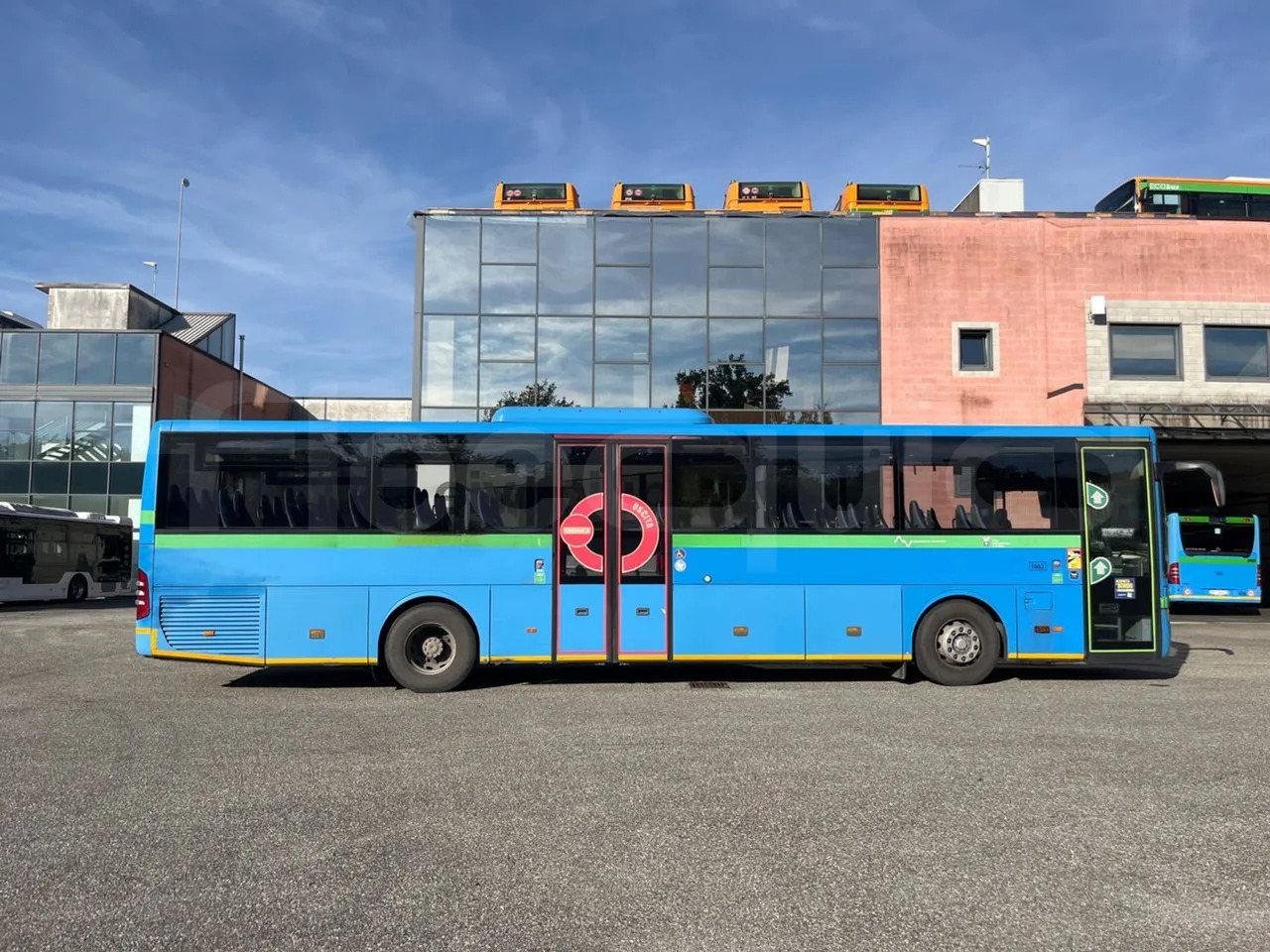Suburban bus Mercedes-Benz Integro: picture 13