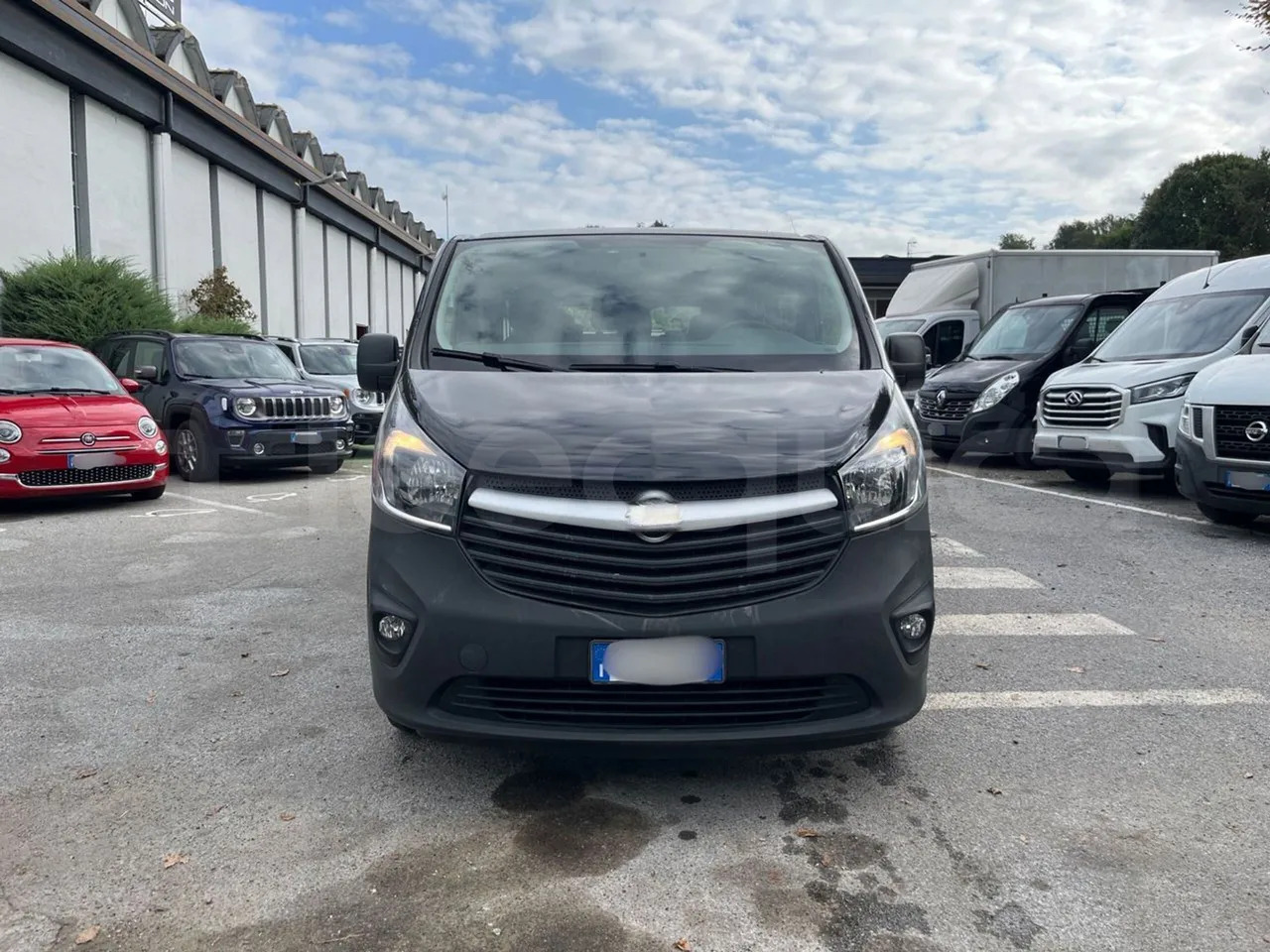 Opel Vivaro - B - Minibus, Passenger van: picture 2 Opel Vivaro - B - Minibus, Passenger van: picture 2